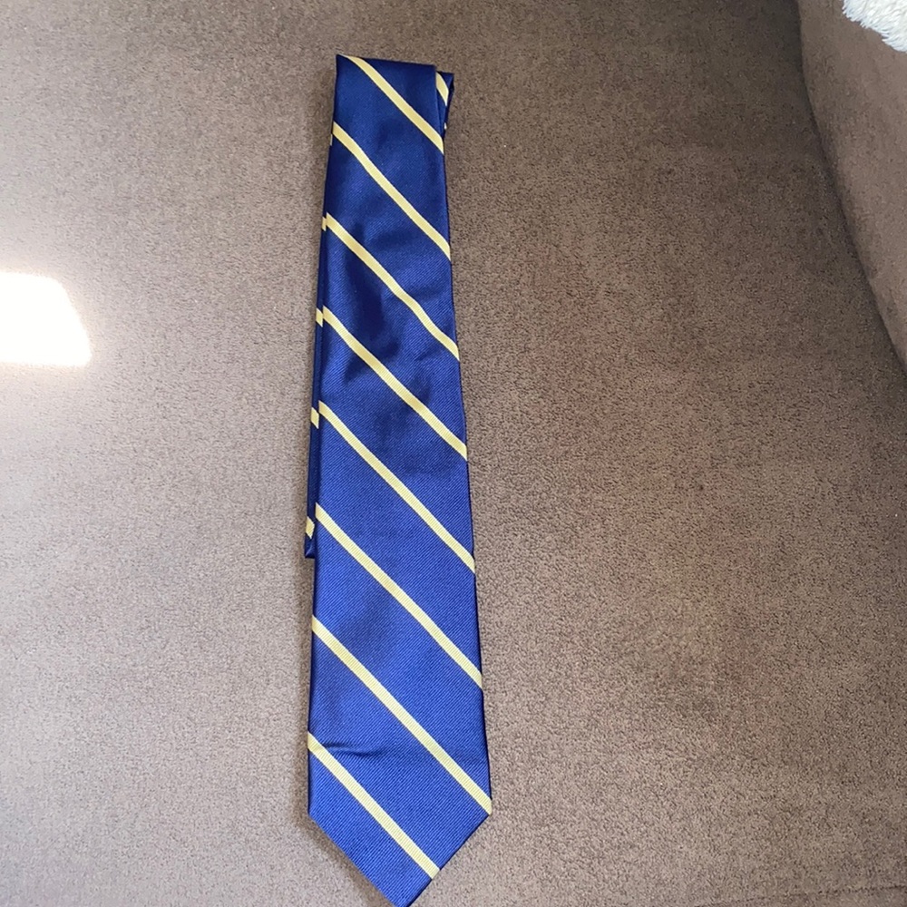 NWOT BROOKS BROTHERS TIE